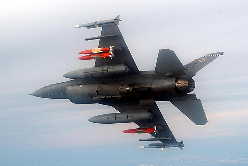 Illustration for article titled The Pentagon's Flying Decoy Super Weapon Is About To Get Much Deadlier